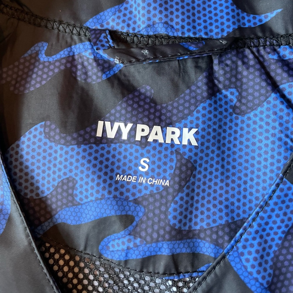 Ivy Park Cropped Camo Zip-Up Bomber Jacket (B) - Picture 12 of 14